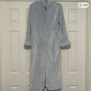 Anne Klein Soft Gray Plush Robe XL